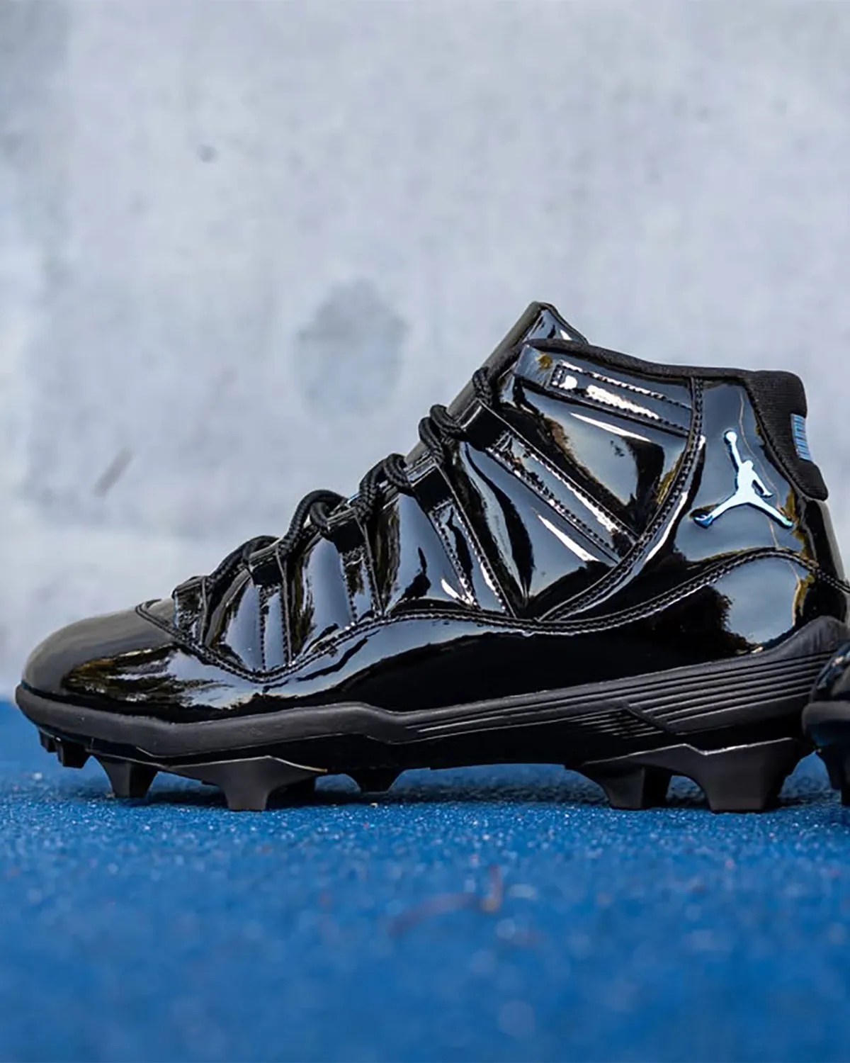 名門UCLAに贈られた「幻のGamma Blue」！Air Jordan 11の超希少PEクリートが登場